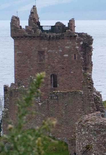 Tower of Urquhart Castle from it's good side